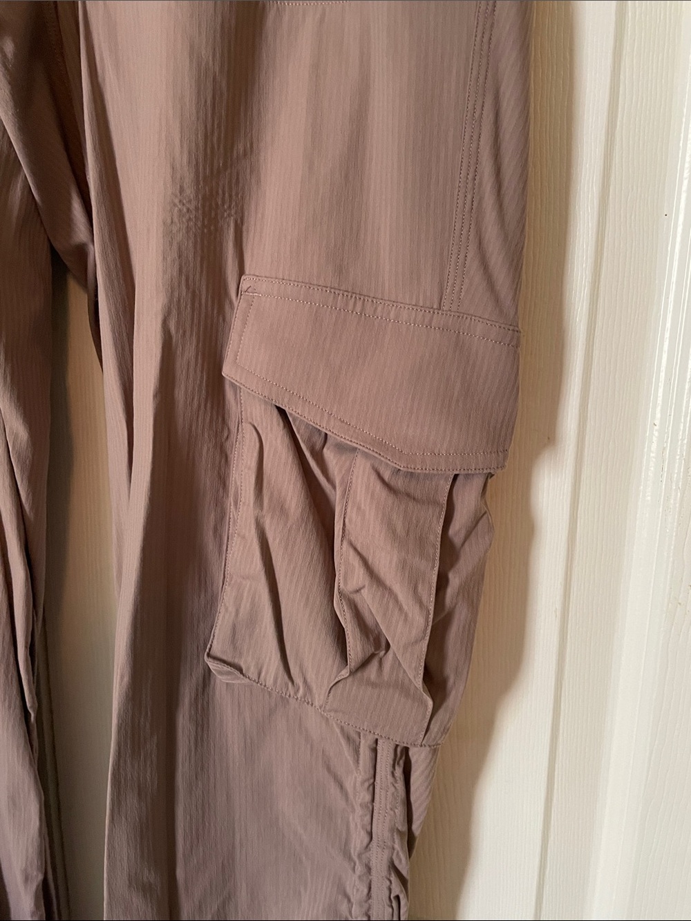 Womens’ Lululemon Dance Studio Cargo Pants - Picture 5 of 9